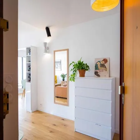 Apartment Parisian Paradise *